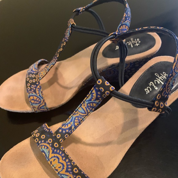 Strappy Wedges - Picture 2 of 5